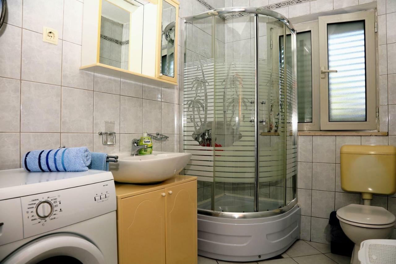 Apartments Tonia Br. 1 ซาวาลาติซา ภายนอก รูปภาพ