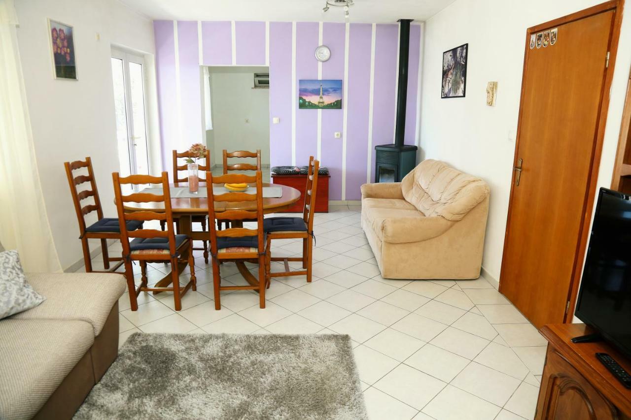 Apartments Tonia Br. 1 ซาวาลาติซา ภายนอก รูปภาพ